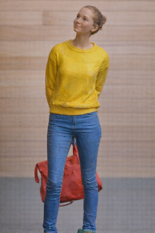 W23 – Scale Model Figure Unpainted  Modern Casual Woman