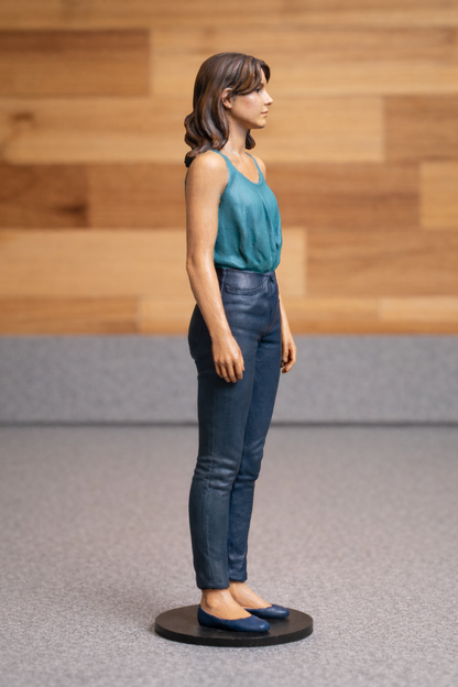W26 – Scale  Figure Unpainted Casual Woman with Hands by Pockets