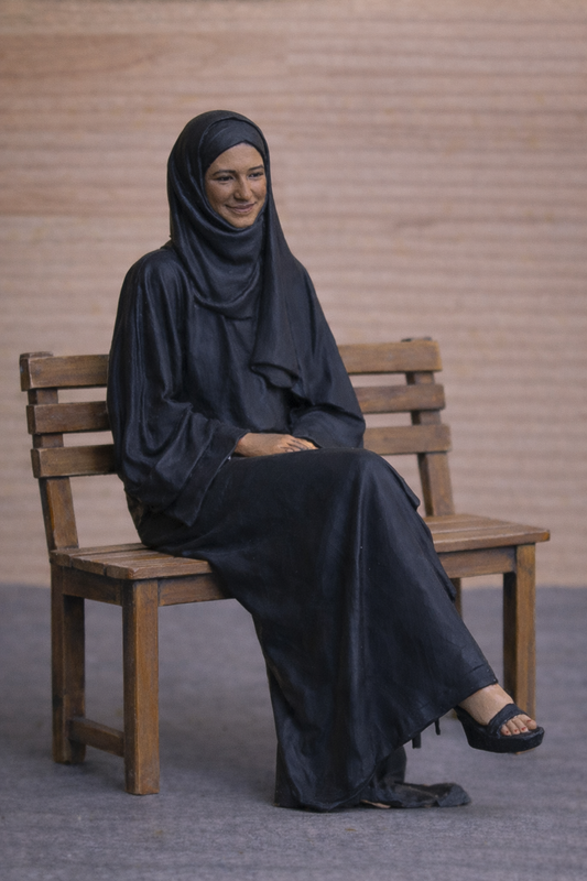 W37 – Seated Muslim Woman in Abaya, Smiling – Model Scale Figure Multiple Scale Unpainted